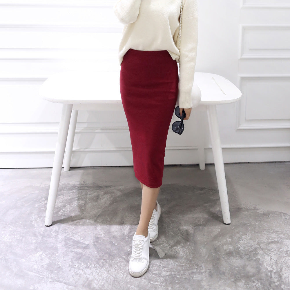 Pencil Skirts– Chic, Slim-Fit Office to Evening Style